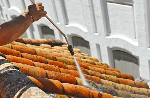 Nettoyage de toitures - Jura